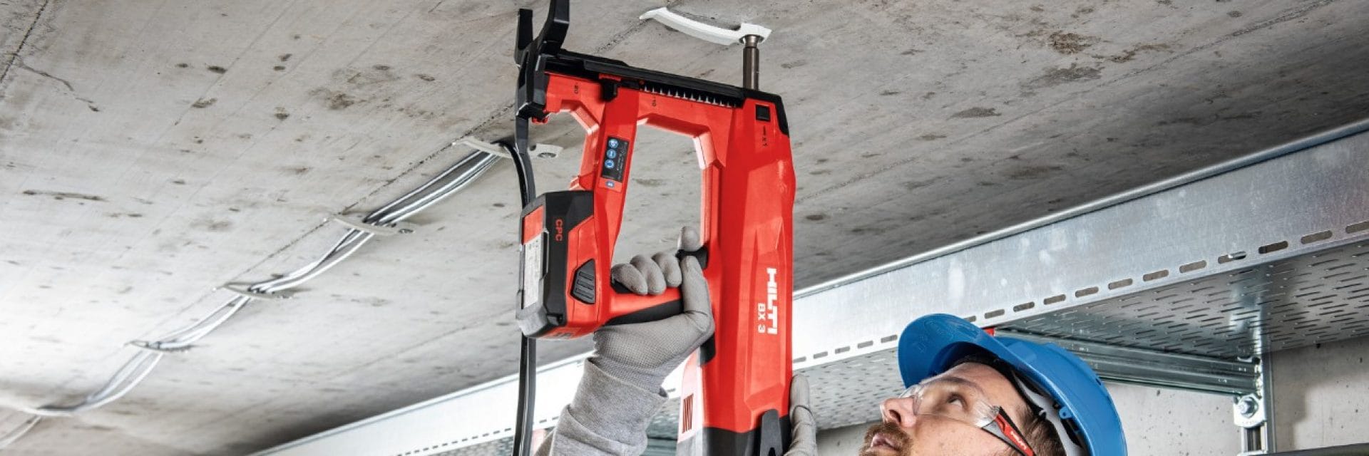 在機械和電氣 (M&E) 應用中直接緊固是比替代方法更快、更舒服、更可靠的選擇/ 適用于機械及電氣(M&E)應用的直接緊固工具，相比/ 比起其他方法更快捷、舒適及可靠